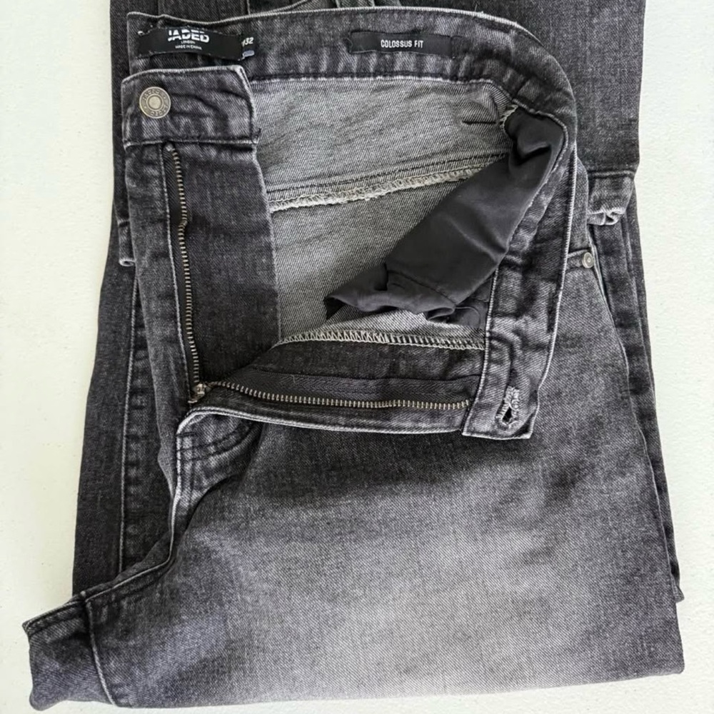 Jade Men's Charcoal Relaxed Jeans